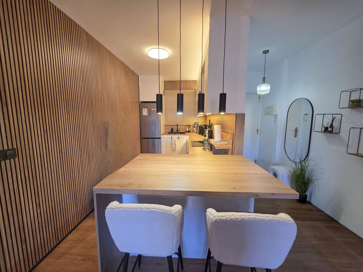 Se vende Apartamento Planta Media de 2 dormitorios en Costa Del Sol, Málaga, España