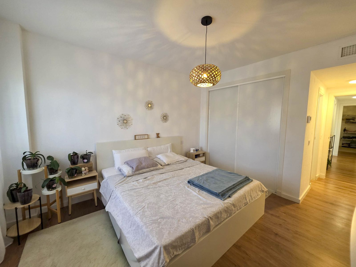 Se vende Apartamento Planta Media de 2 dormitorios en Costa Del Sol, Málaga, España