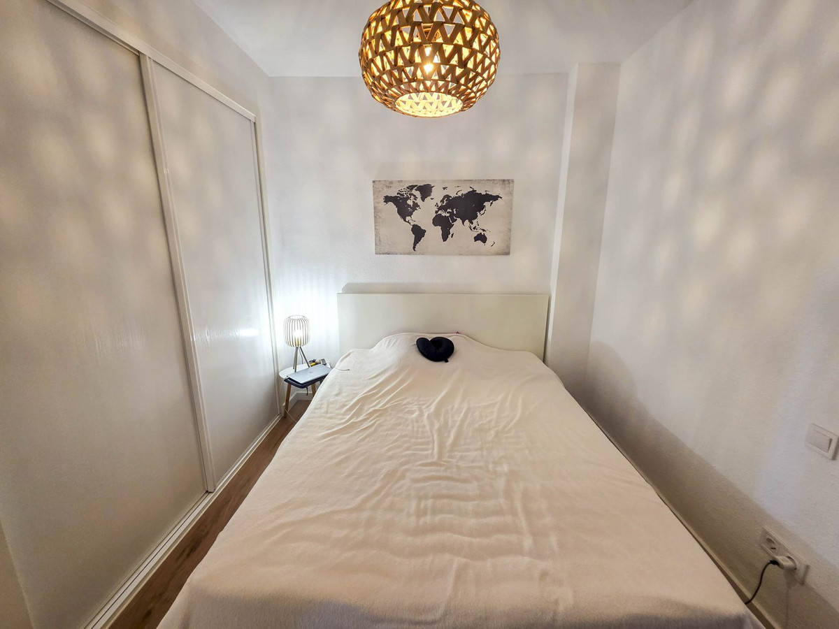 Se vende Apartamento Planta Media de 2 dormitorios en Costa Del Sol, Málaga, España