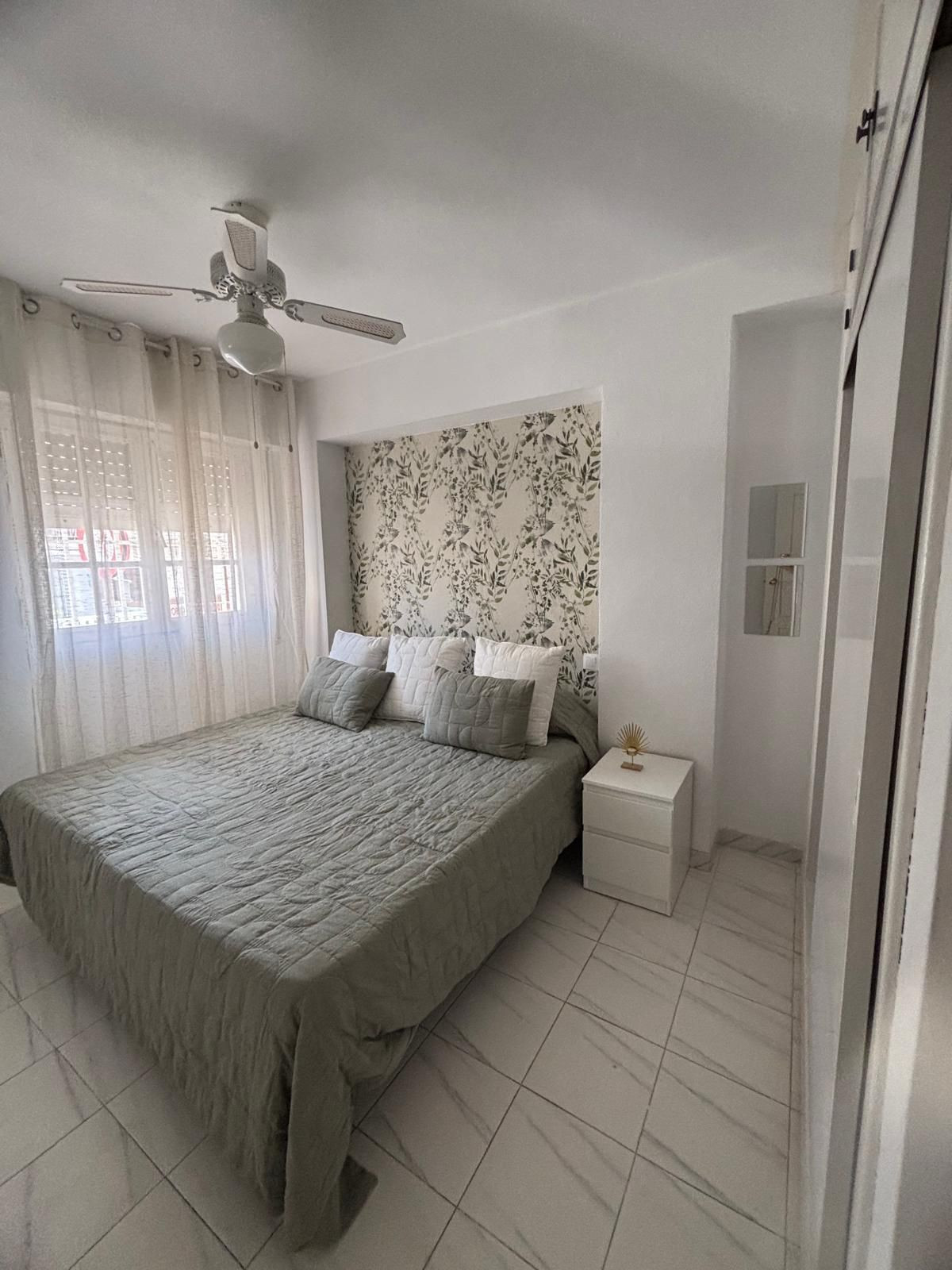 Se vende Apartamento Planta Media de 2 dormitorios en Costa Del Sol, Málaga, España
