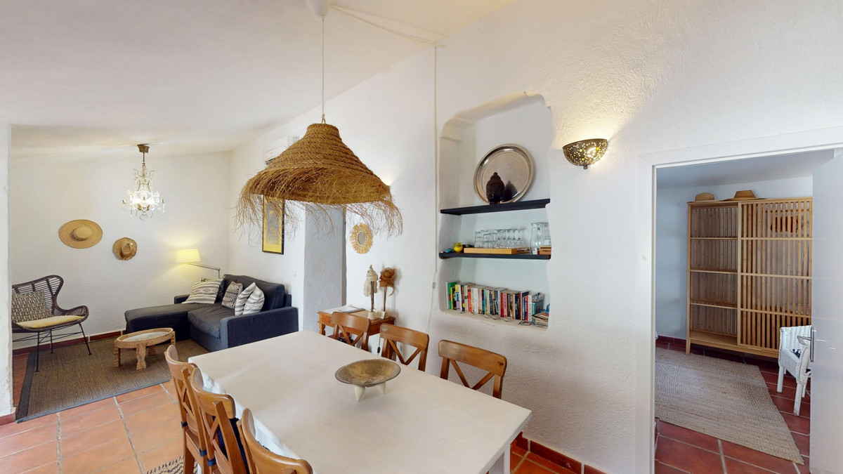 5 Bed Townhouse for sale in Arenas Costa Del Sol East, Málaga, Spain