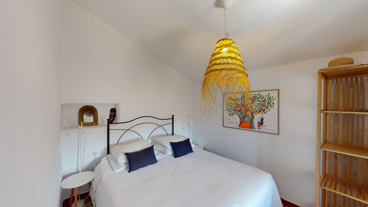 5 Bed Townhouse for sale in Arenas Costa Del Sol East, Málaga, Spain