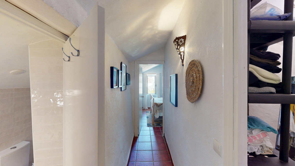 5 Bed Townhouse for sale in Arenas Costa Del Sol East, Málaga, Spain