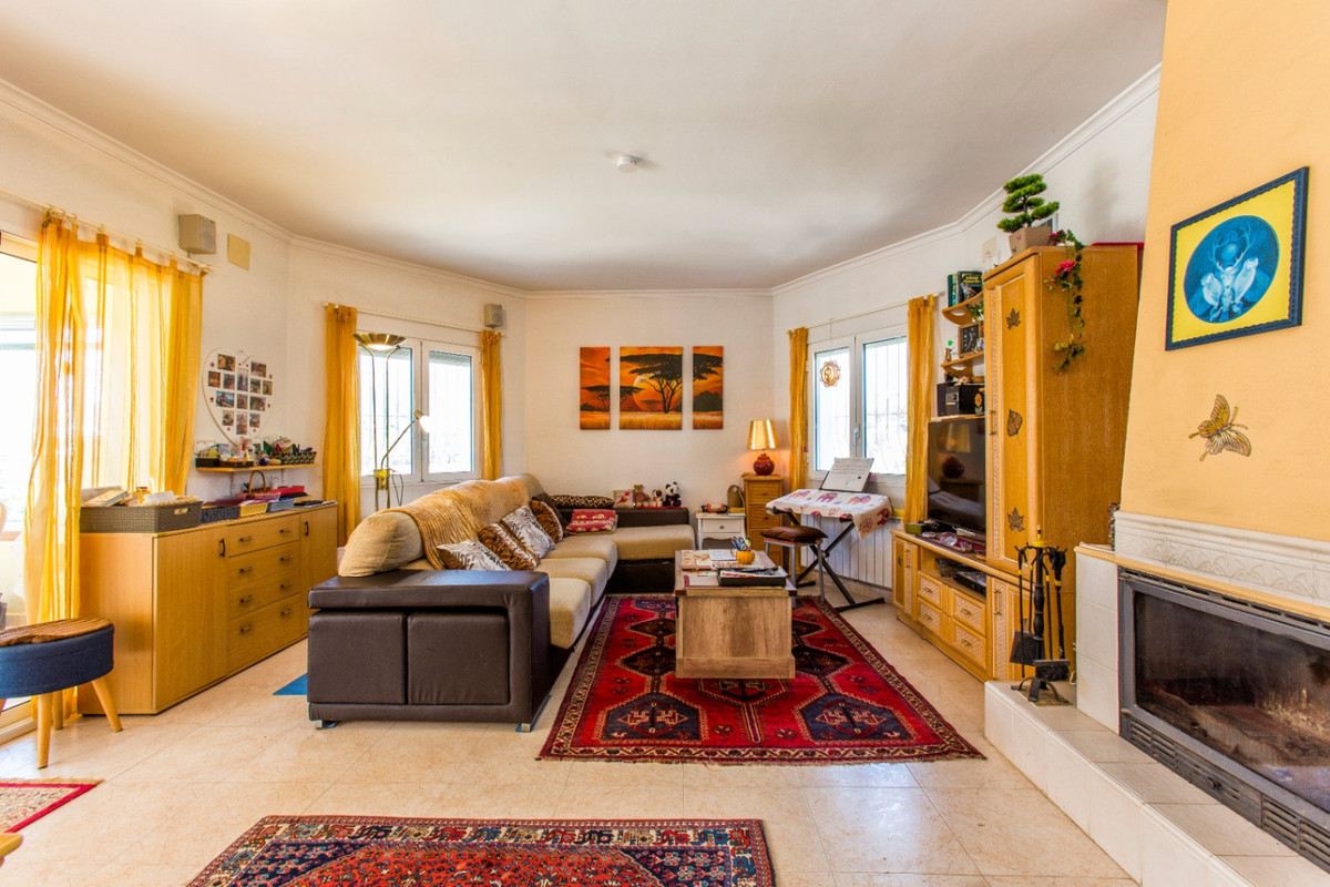 Se vende Villa - Chalet de 4 dormitorios en Costa Blanca, Alicante, España