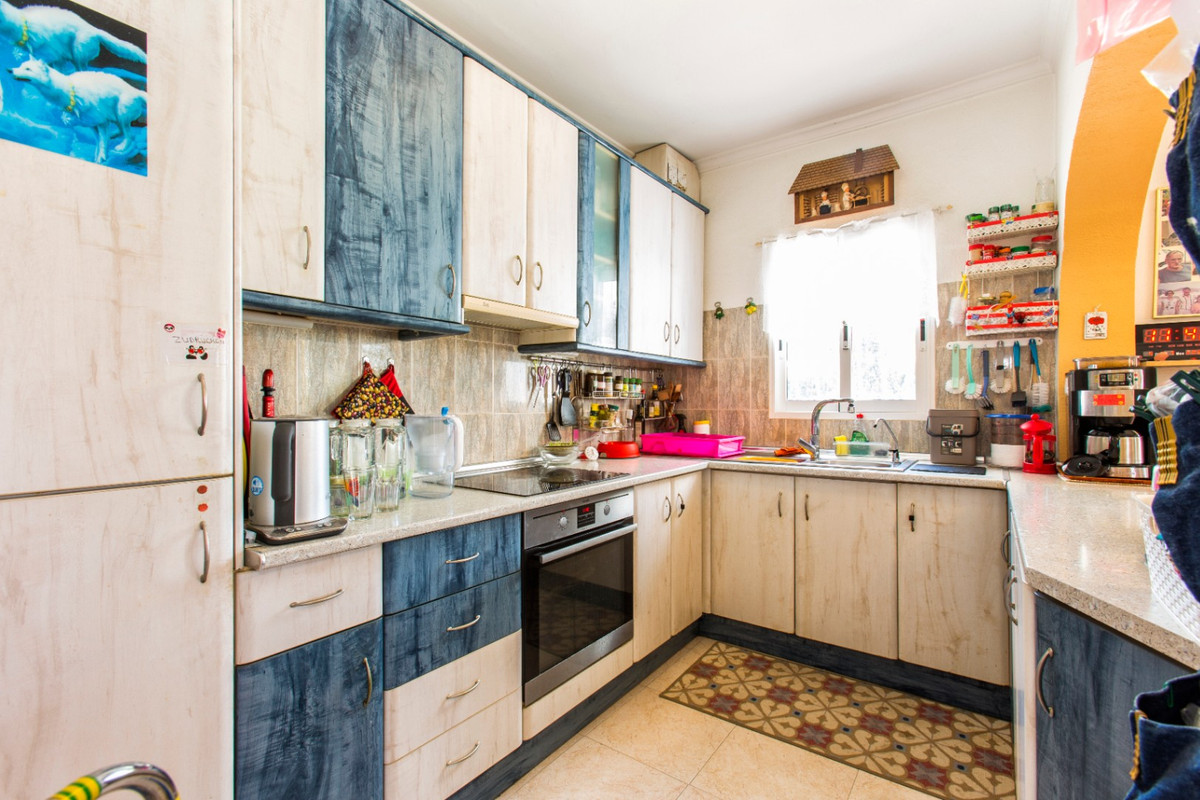 Se vende Villa - Chalet de 4 dormitorios en Costa Blanca, Alicante, España