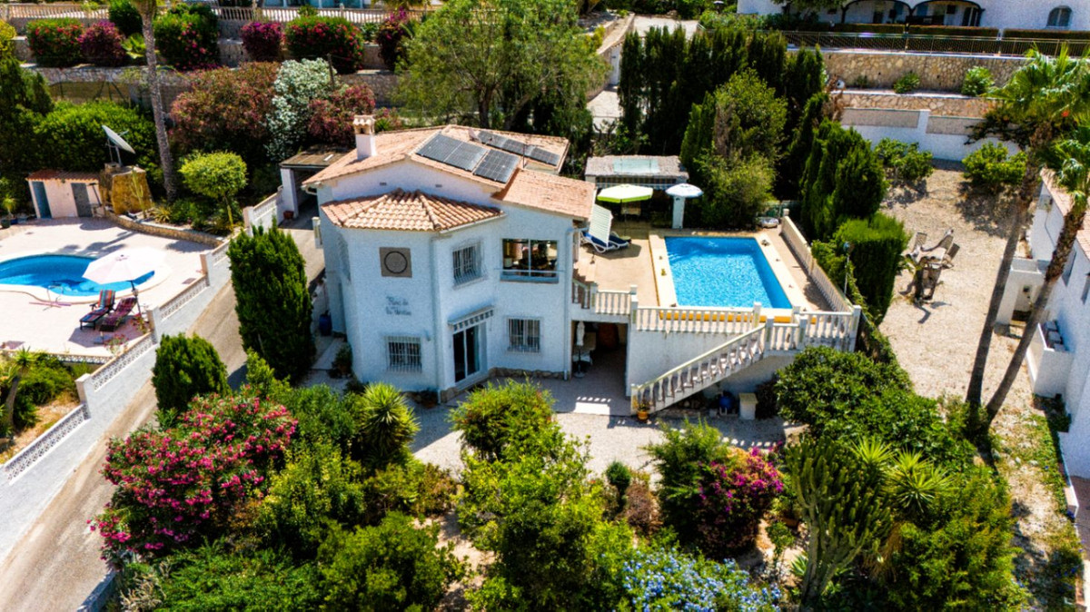 Se vende Villa - Chalet de 4 dormitorios en Costa Blanca, Alicante, España