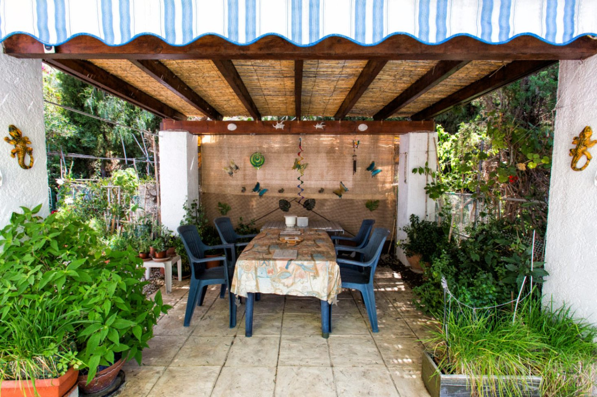 Se vende Villa - Chalet de 4 dormitorios en Costa Blanca, Alicante, España