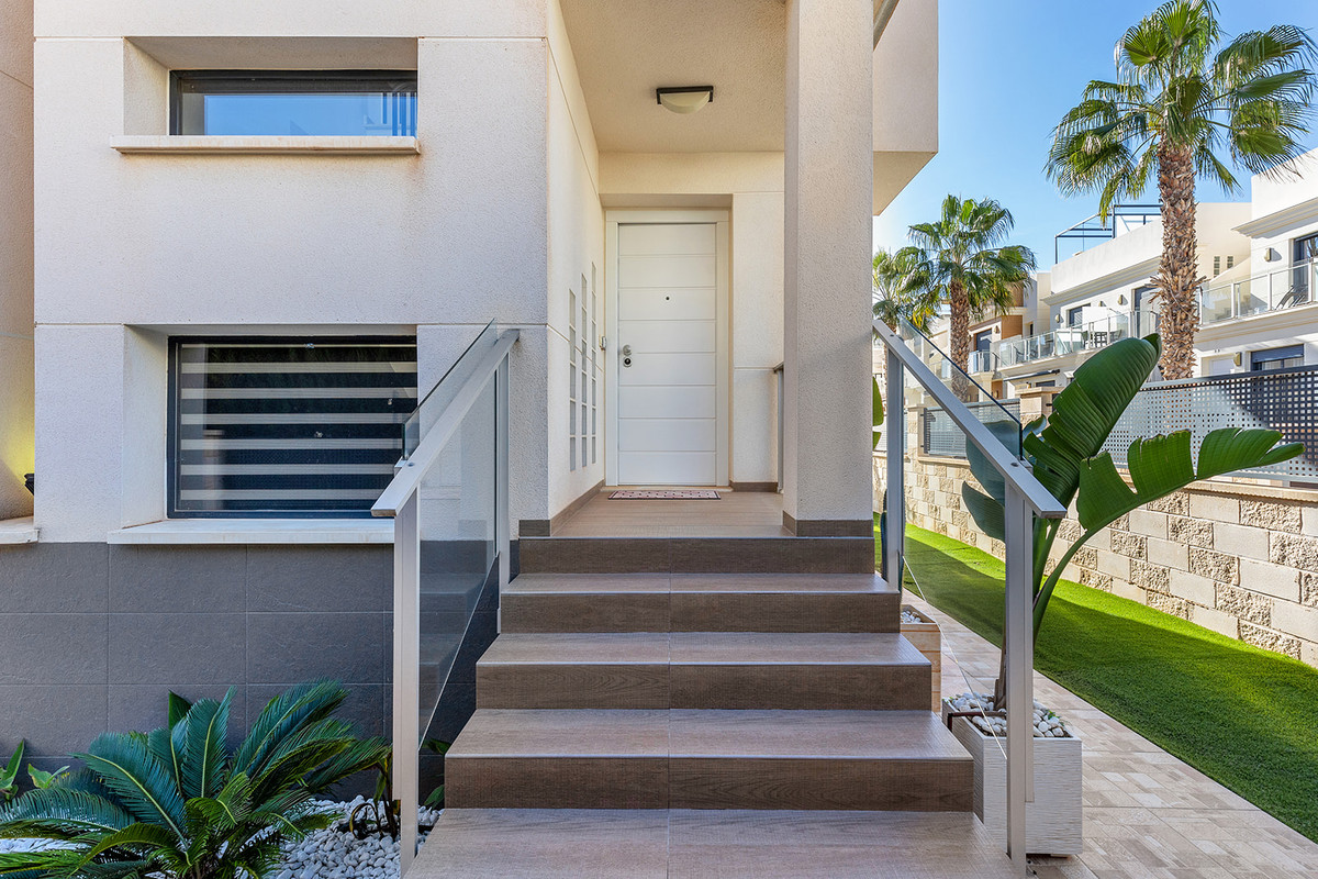 5 Bed Townhouse for sale in La Zenia Costa Blanca, Alicante, Spain
