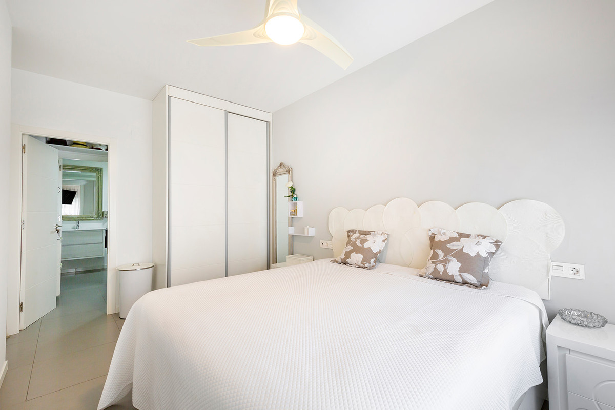 4 Bed Apartment for sale in Torre De La Horadada Costa Blanca, Alicante, Spain