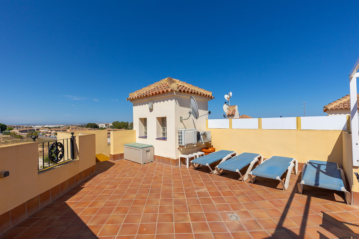 2 Bed Apartment for sale in Los Altos Costa Blanca, Alicante, Spain