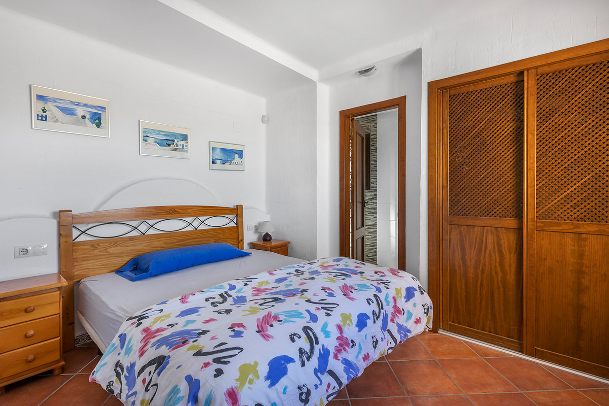2 Bed Apartment for sale in Los Altos Costa Blanca, Alicante, Spain