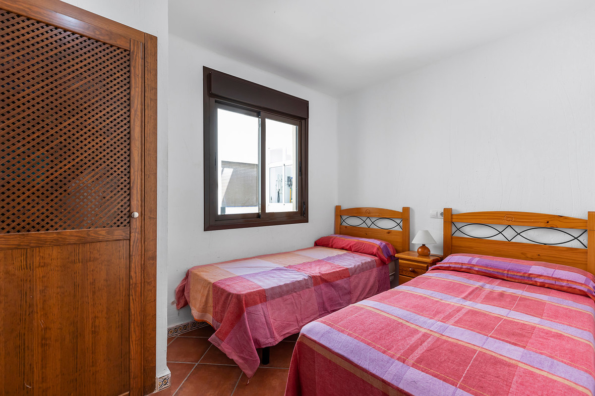 2 Bed Apartment for sale in Los Altos Costa Blanca, Alicante, Spain