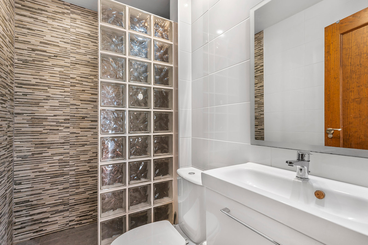 2 Bed Apartment for sale in Los Altos Costa Blanca, Alicante, Spain