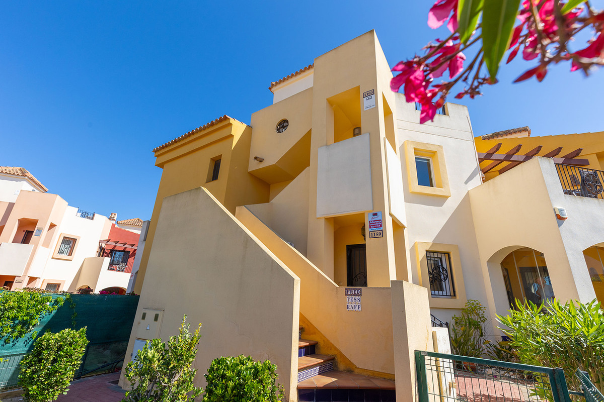 2 Bed Apartment for sale in Los Altos Costa Blanca, Alicante, Spain