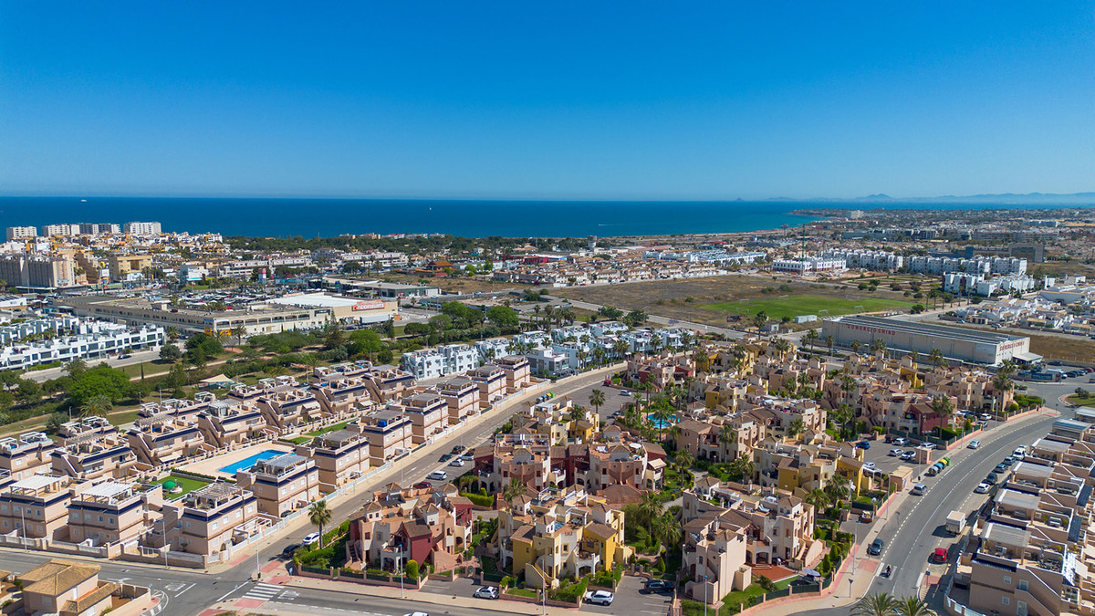 2 Bed Apartment for sale in Los Altos Costa Blanca, Alicante, Spain