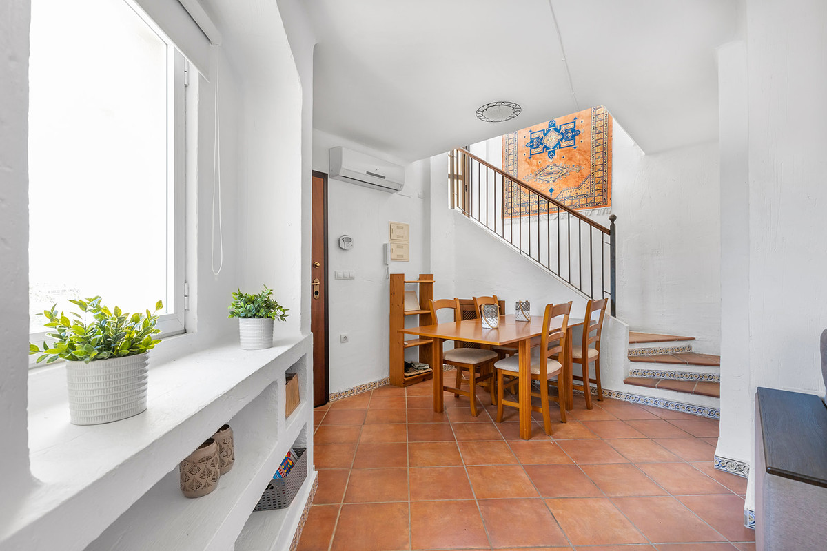 2 Bed Apartment for sale in Los Altos Costa Blanca, Alicante, Spain