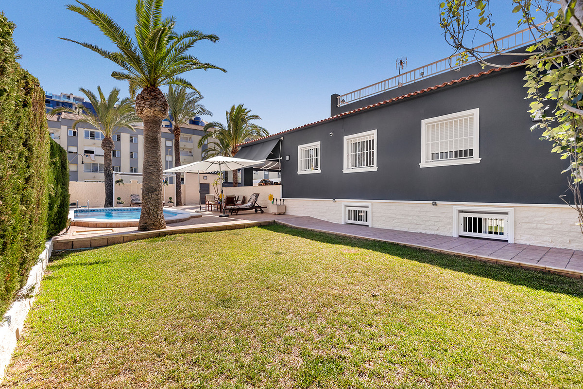 4 Bed Townhouse for sale in Rocio Del Mar Costa Blanca, Alicante, Spain