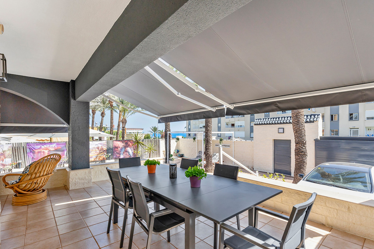 4 Bed Townhouse for sale in Rocio Del Mar Costa Blanca, Alicante, Spain