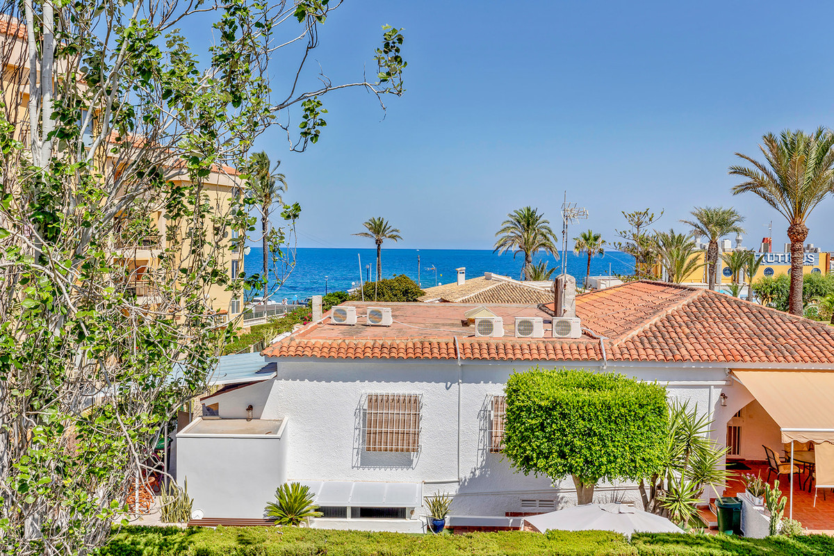 4 Bed Townhouse for sale in Rocio Del Mar Costa Blanca, Alicante, Spain