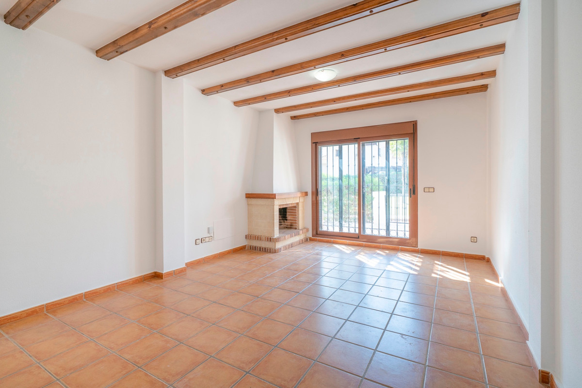 3 Bed Townhouse for sale in Algorfa Costa Blanca, Alicante, Spain