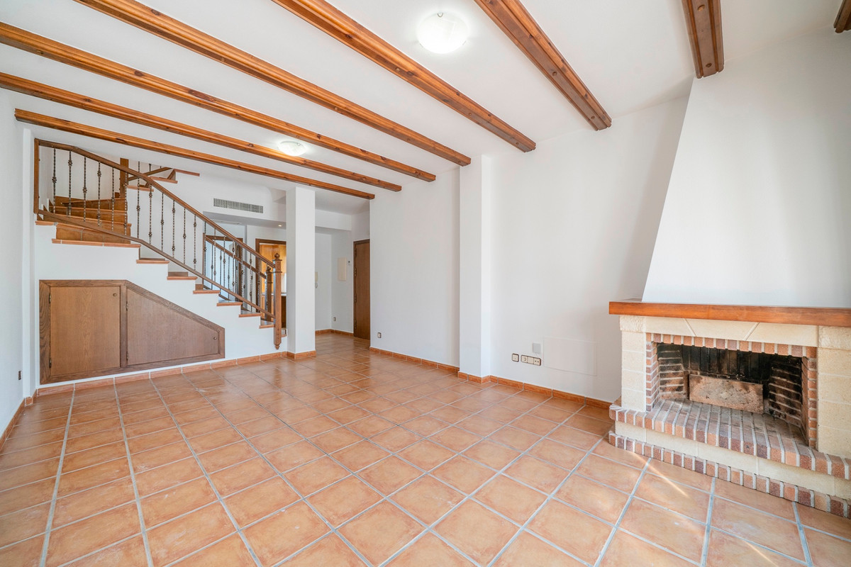 3 Bed Townhouse for sale in Algorfa Costa Blanca, Alicante, Spain