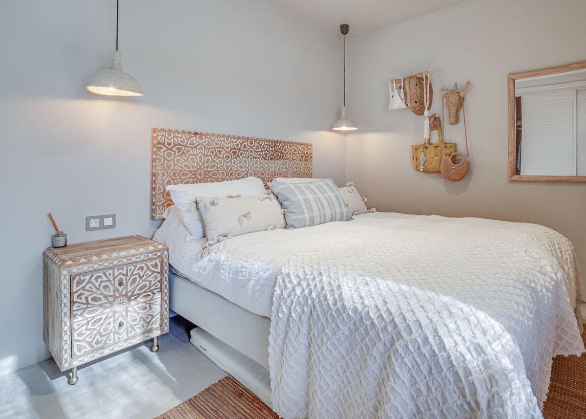 Se vende Apartamento Planta Media de 2 dormitorios en Costa Del Sol, Málaga, España