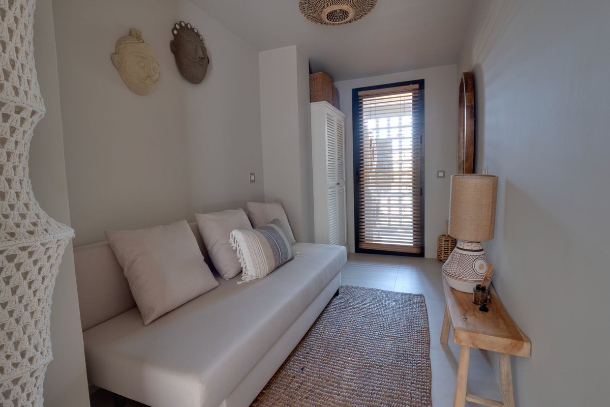 Se vende Apartamento Planta Media de 2 dormitorios en Costa Del Sol, Málaga, España