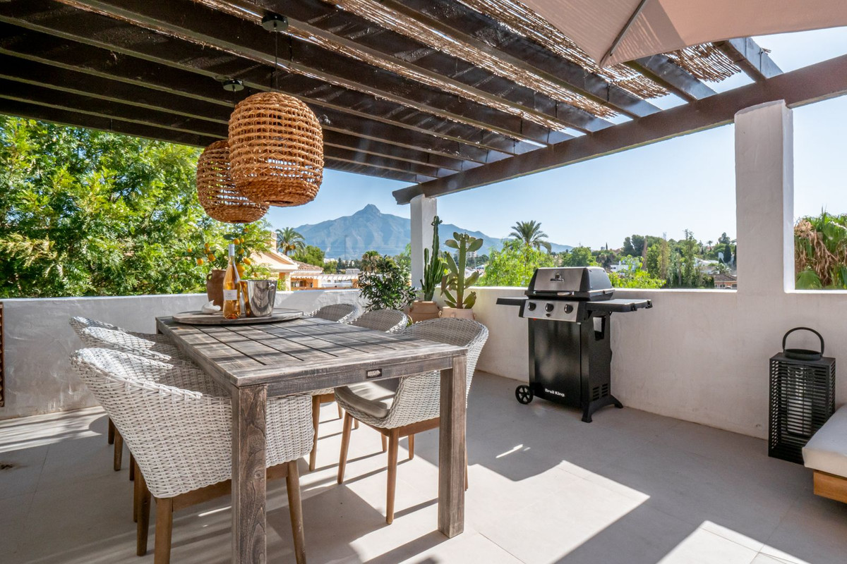 Se vende Apartamento Planta Media de 2 dormitorios en Costa Del Sol, Málaga, España