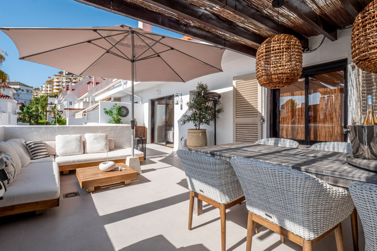 Se vende Apartamento Planta Media de 2 dormitorios en Costa Del Sol, Málaga, España
