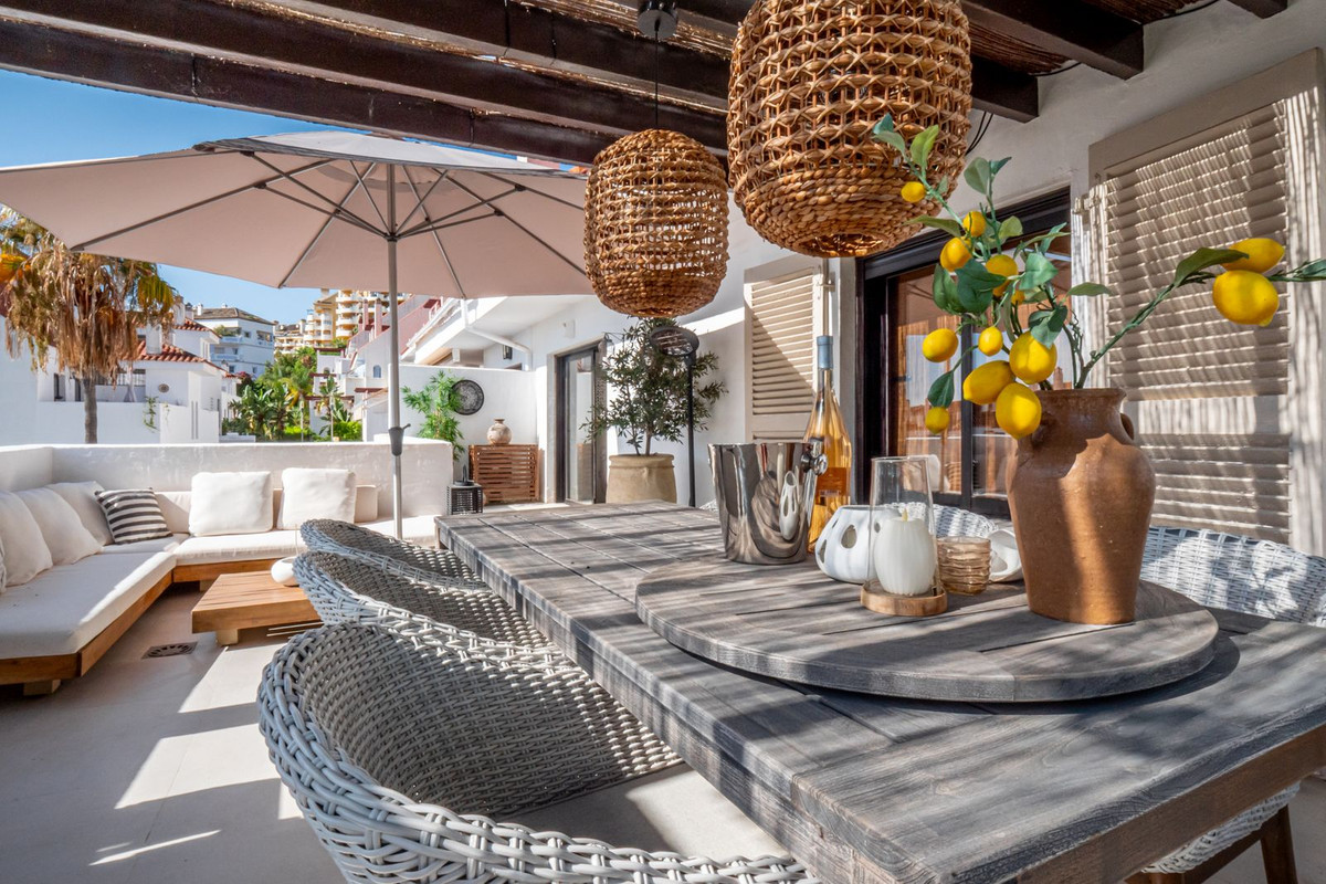 Se vende Apartamento Planta Media de 2 dormitorios en Costa Del Sol, Málaga, España