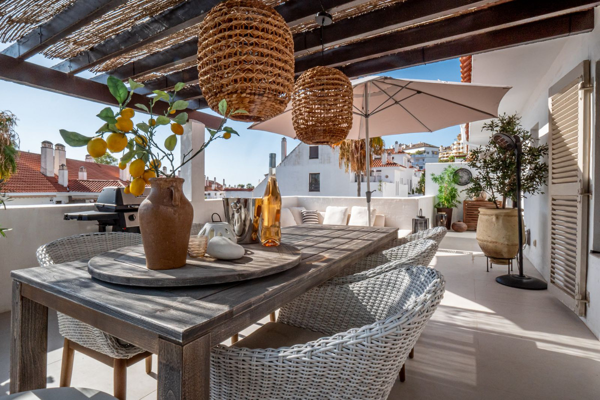 Se vende Apartamento Planta Media de 2 dormitorios en Costa Del Sol, Málaga, España