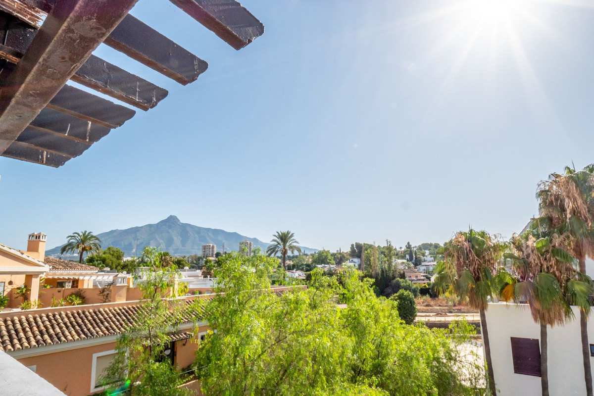 Se vende Apartamento Planta Media de 2 dormitorios en Costa Del Sol, Málaga, España