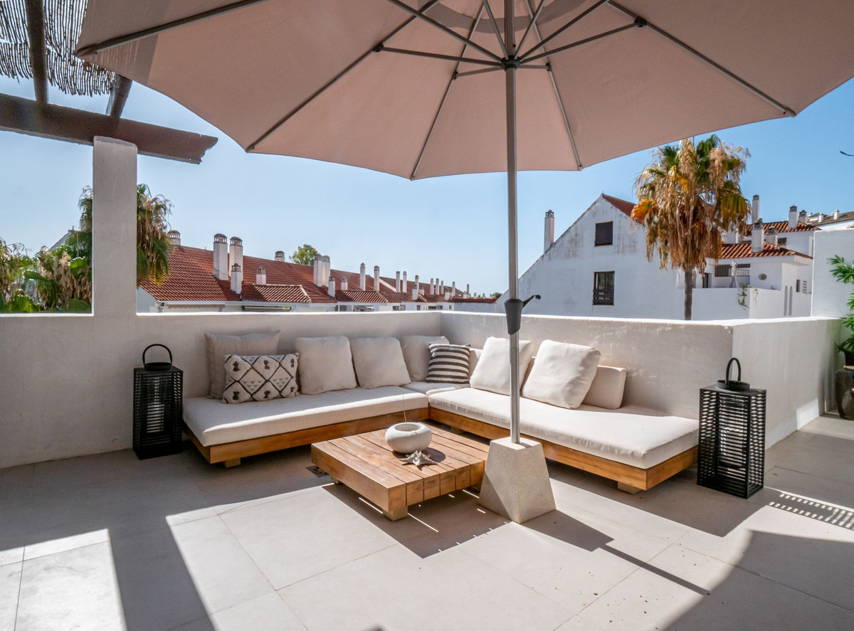 Se vende Apartamento Planta Media de 2 dormitorios en Costa Del Sol, Málaga, España