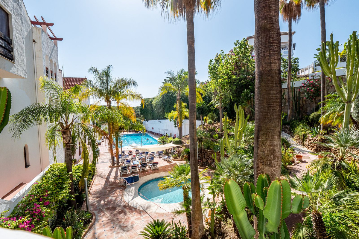 Se vende Apartamento Planta Media de 2 dormitorios en Costa Del Sol, Málaga, España
