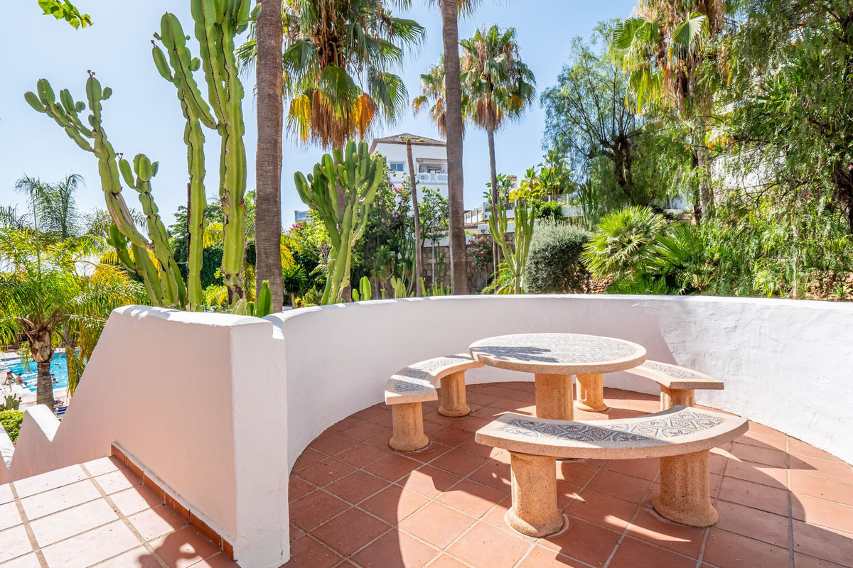 Se vende Apartamento Planta Media de 2 dormitorios en Costa Del Sol, Málaga, España