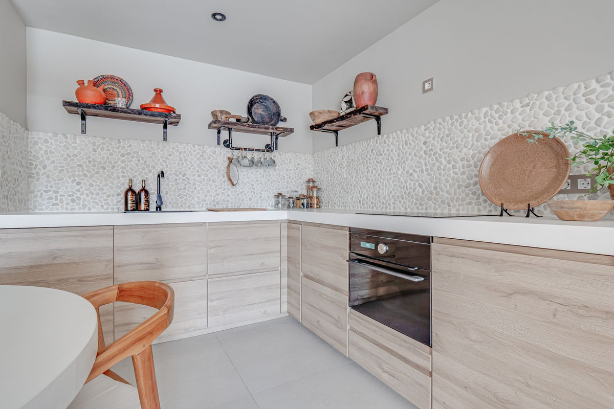 Se vende Apartamento Planta Media de 2 dormitorios en Costa Del Sol, Málaga, España