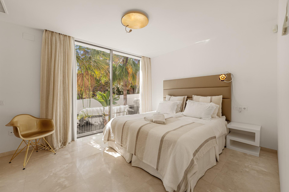 Se vende Villa - Chalet de 7 dormitorios en Costa Del Sol, Málaga, España