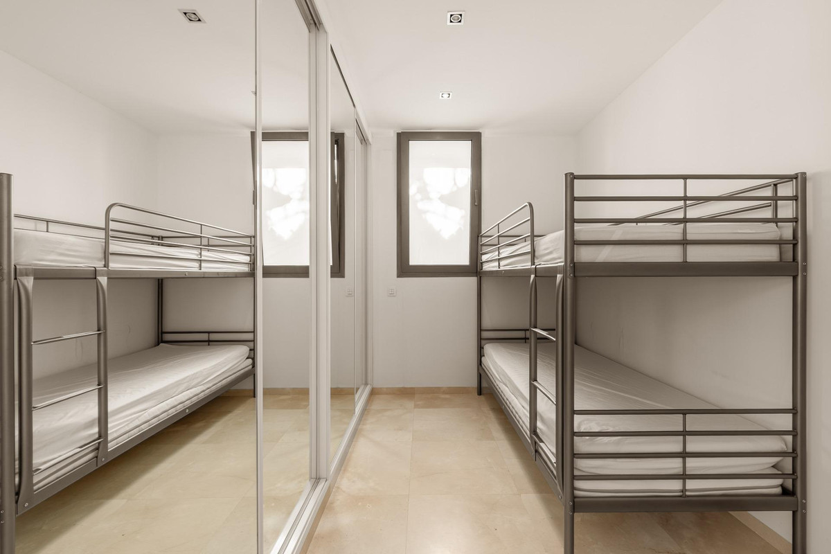 Se vende Villa - Chalet de 7 dormitorios en Costa Del Sol, Málaga, España