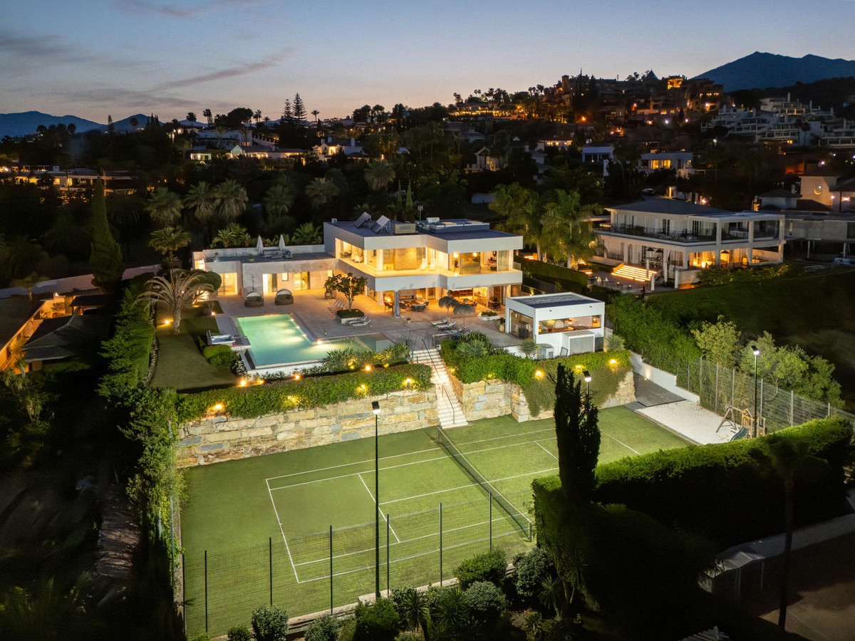 Se vende Villa - Chalet de 7 dormitorios en Costa Del Sol, Málaga, España