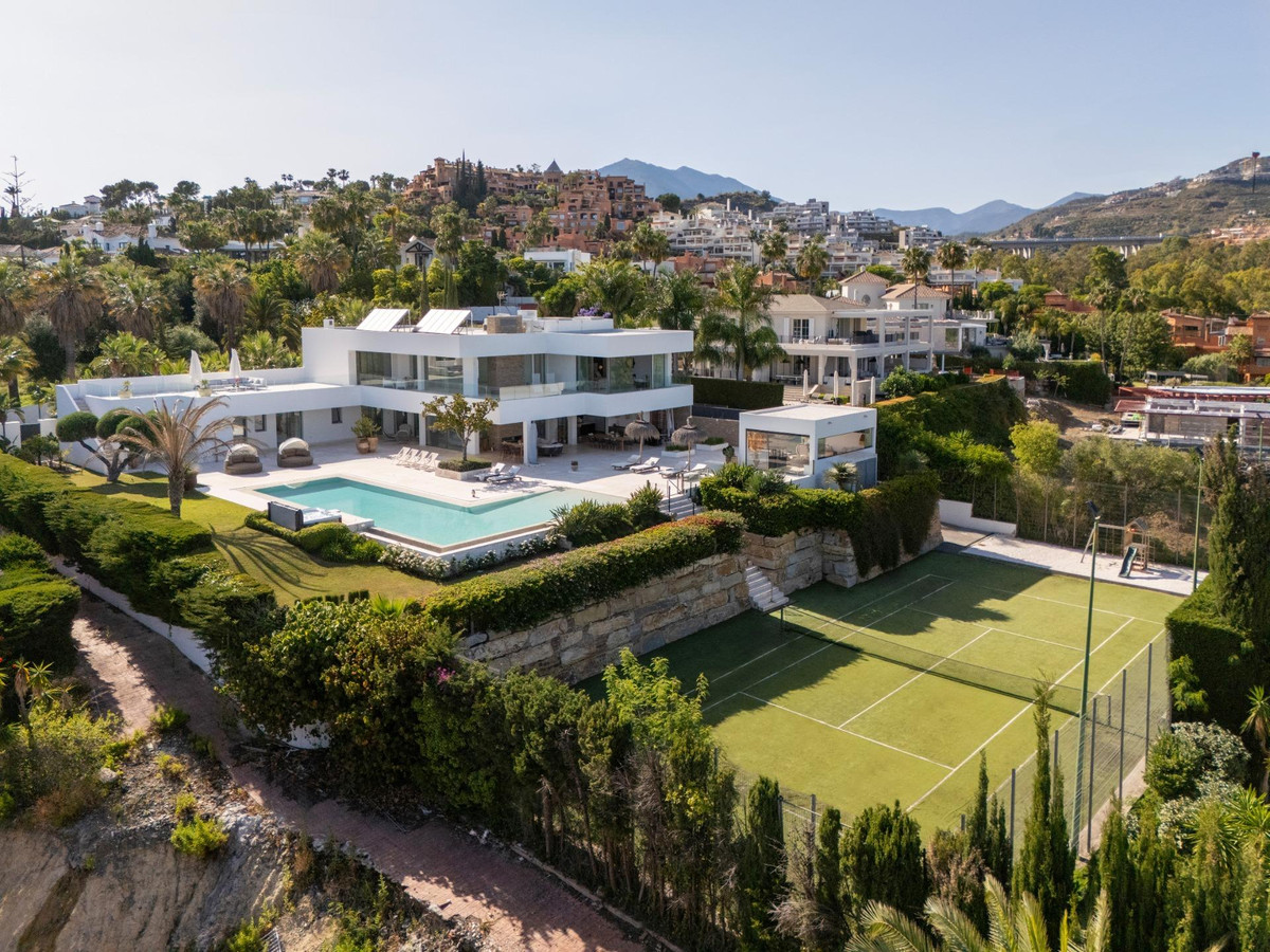 Se vende Villa - Chalet de 7 dormitorios en Costa Del Sol, Málaga, España