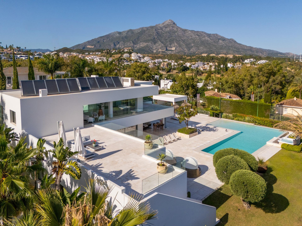 Se vende Villa - Chalet de 7 dormitorios en Costa Del Sol, Málaga, España