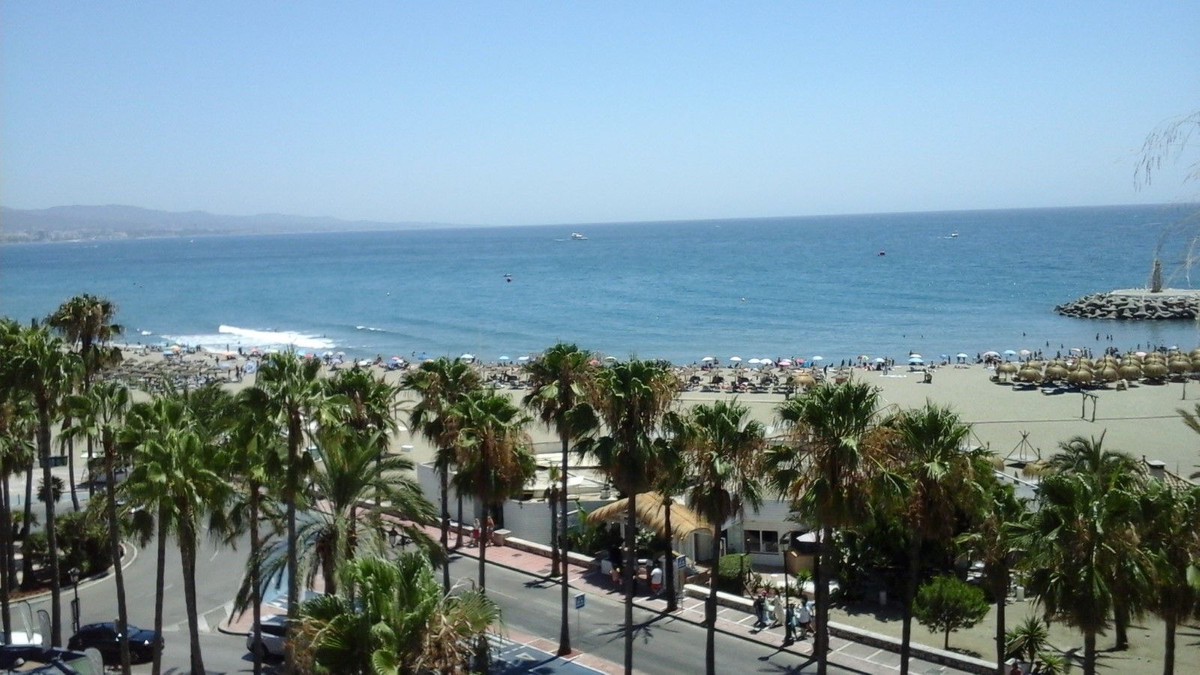 3 Bed Apartment for sale in Puerto Banús Costa Del Sol, Málaga, Spain