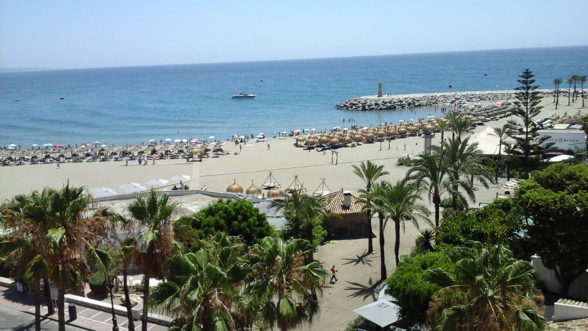 3 Bed Apartment for sale in Puerto Banús Costa Del Sol, Málaga, Spain