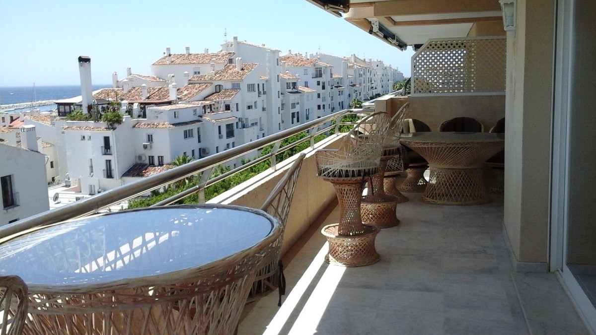 3 Bed Apartment for sale in Puerto Banús Costa Del Sol, Málaga, Spain