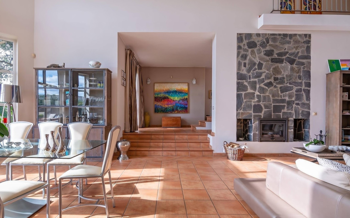 Se vende Villa - Chalet de 6 dormitorios en Costa Del Sol, Cadiz, España