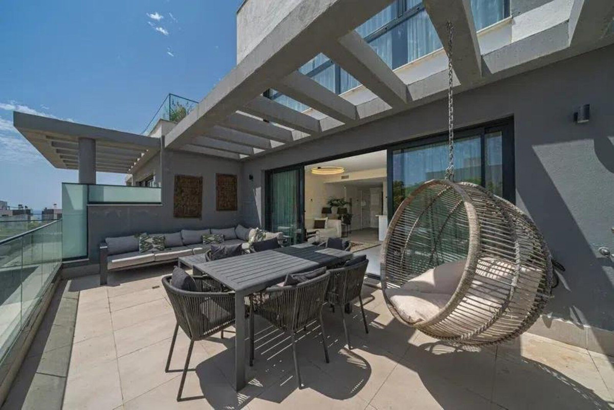 3 Bed Apartment for sale in Estepona Costa Del Sol, Málaga, Spain