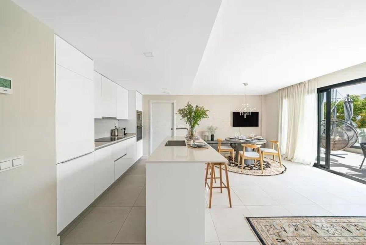 3 Bed Apartment for sale in Estepona Costa Del Sol, Málaga, Spain