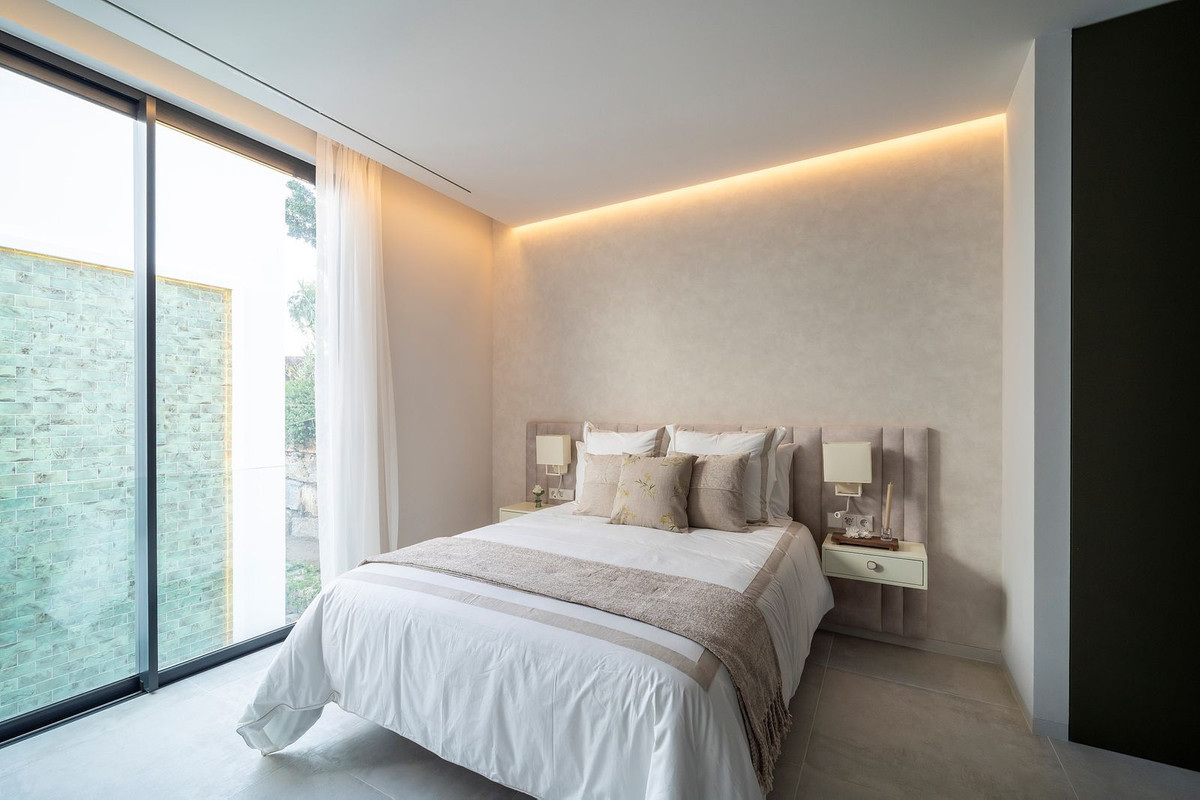 Se vende Villa - Chalet de 6 dormitorios en Costa Del Sol, Málaga, España