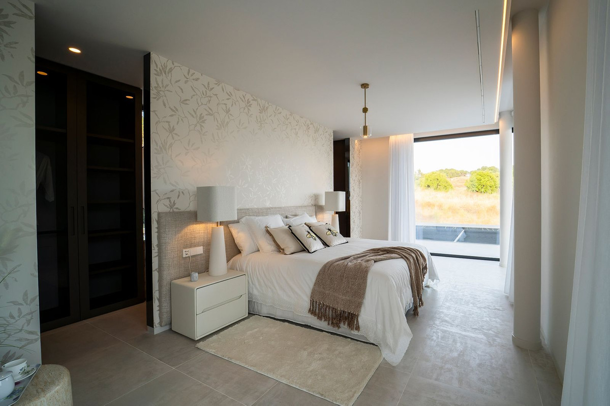 Se vende Villa - Chalet de 6 dormitorios en Costa Del Sol, Málaga, España
