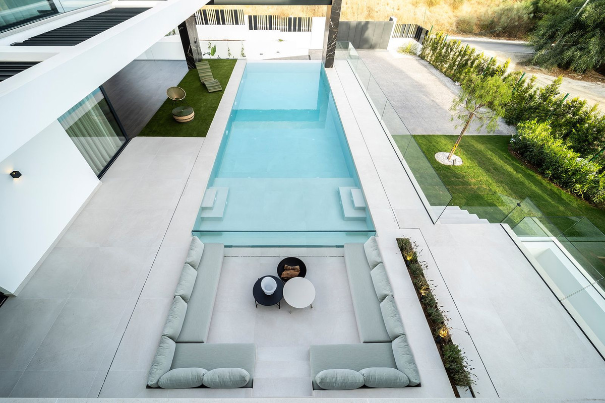 Se vende Villa - Chalet de 6 dormitorios en Costa Del Sol, Málaga, España